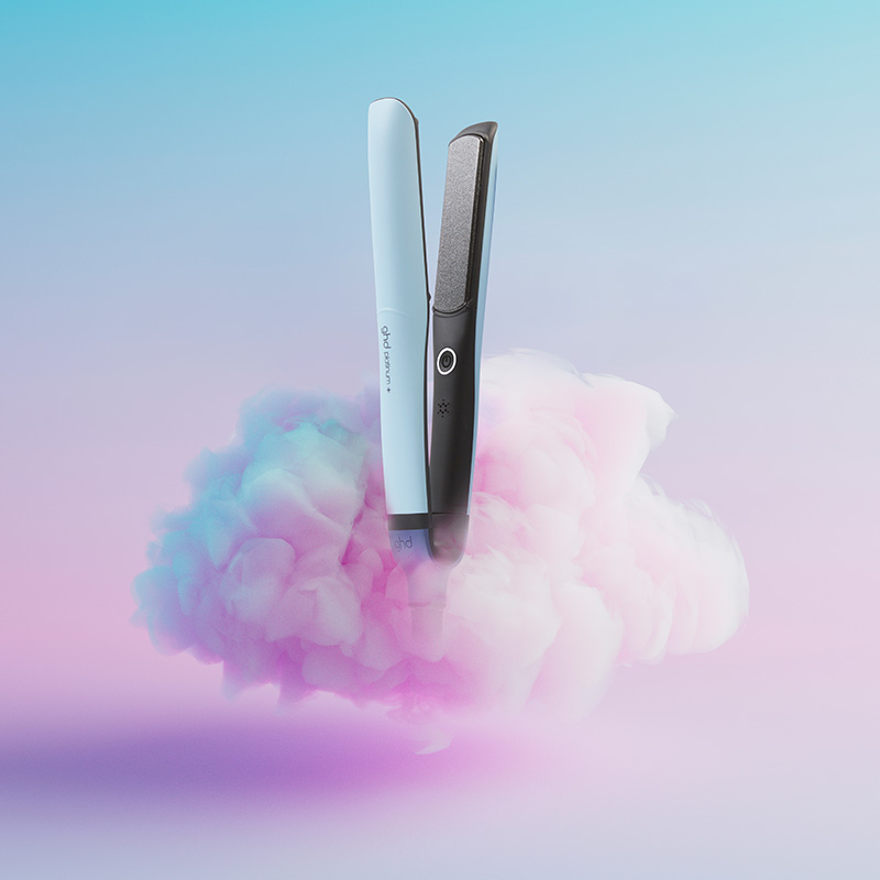 SS22_HeroProduct_Lifestyle_Cloud_Blue_Plat+_HR_RGB_PRT_exp1023